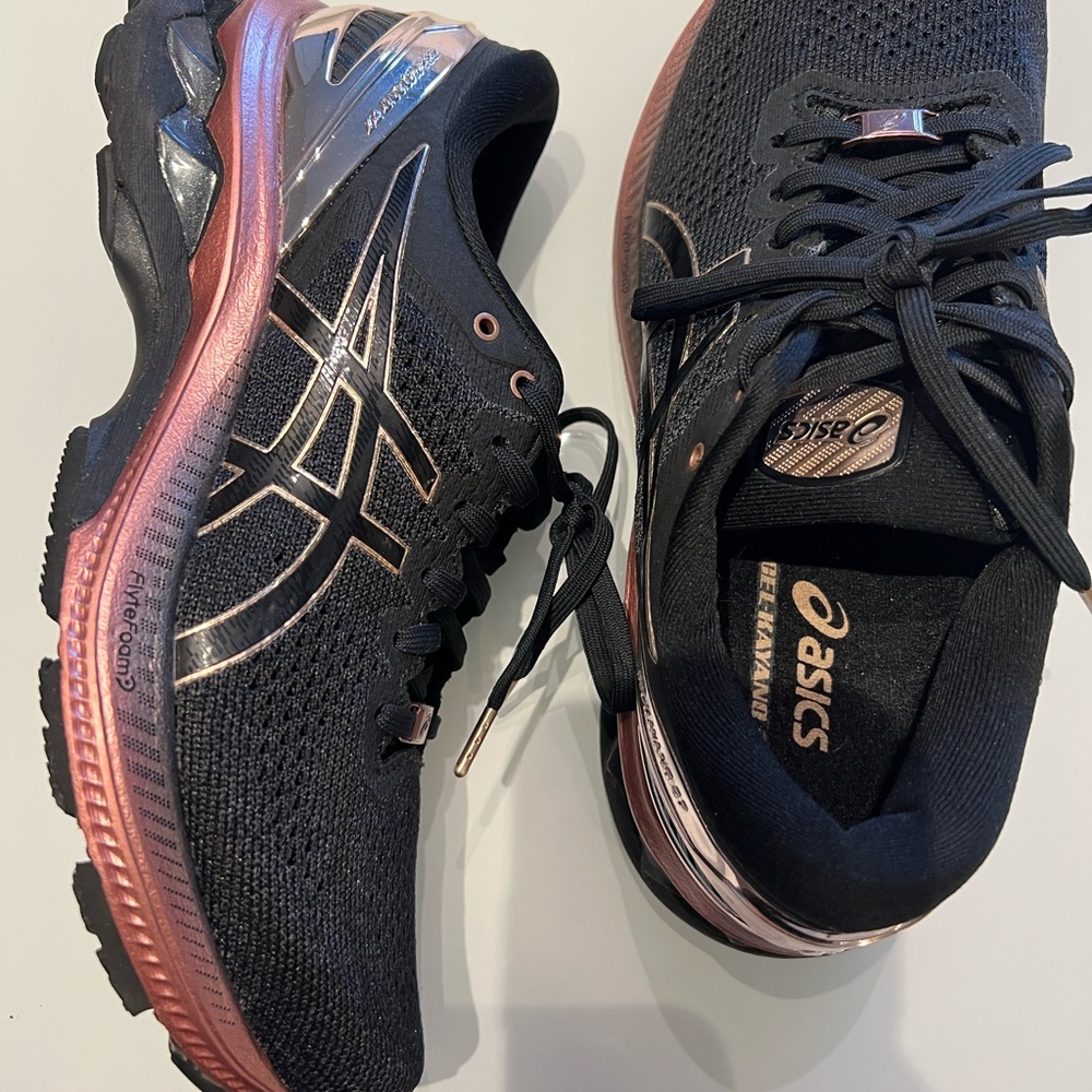 ASICS Gel-Kayano 27 women’s running shoes